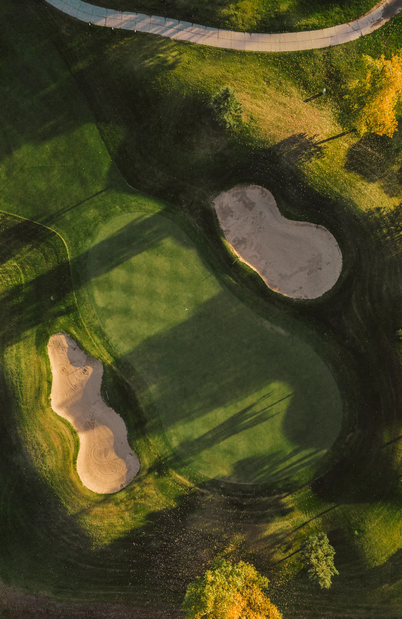 bird's eye view of golf course hole